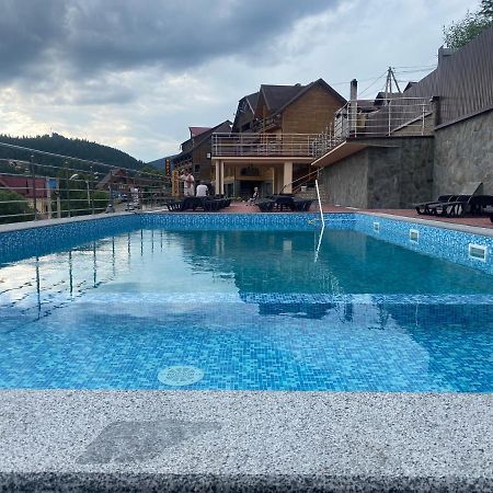 Greku Hotel Bukovel Ngoại thất bức ảnh