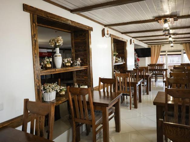 Greku Hotel Bukovel Ngoại thất bức ảnh