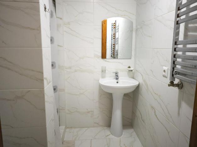 Greku Hotel Bukovel Ngoại thất bức ảnh