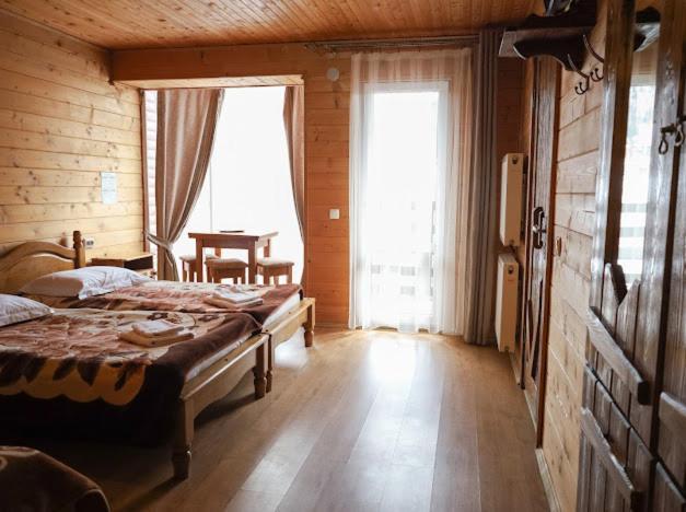 Greku Hotel Bukovel Ngoại thất bức ảnh