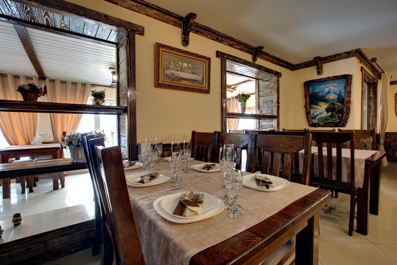 Greku Hotel Bukovel Ngoại thất bức ảnh