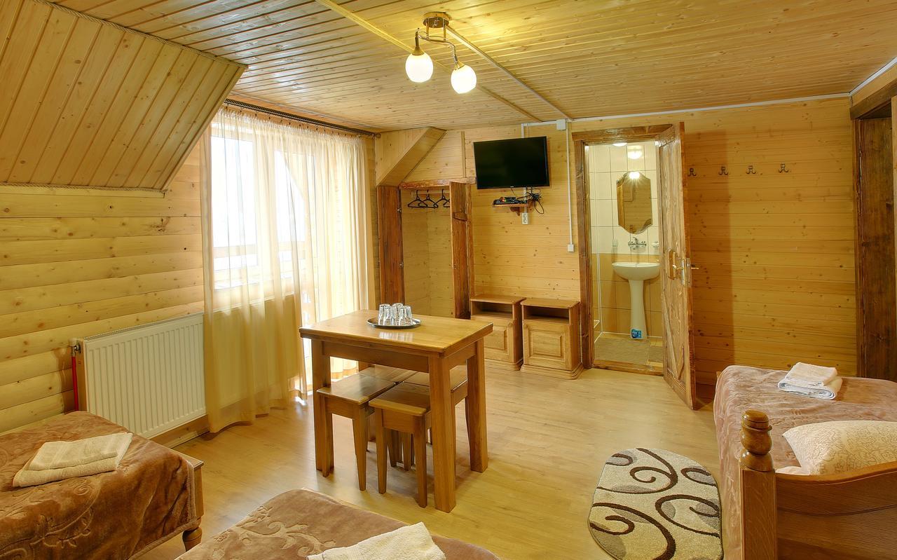 Greku Hotel Bukovel Ngoại thất bức ảnh